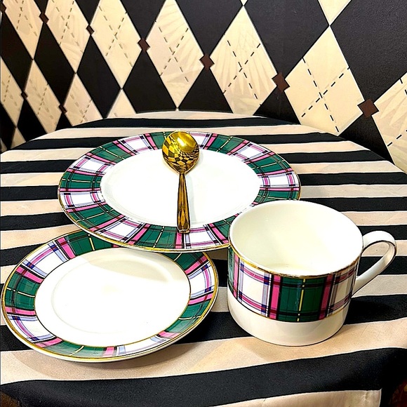 Minton Tartan Royale Trio: Cup, Saucer & Bread Plate – Sophisticated - Picture 3 of 14
